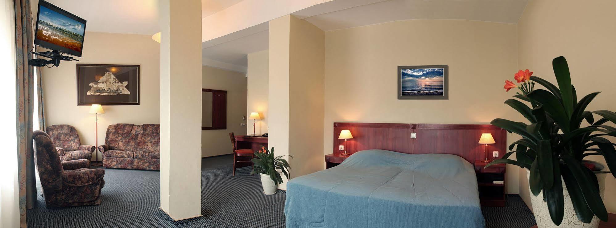 Hotel Promenada Klaipeda Exterior photo